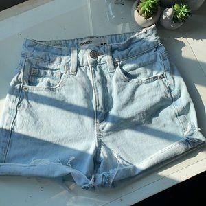Garage Light-wash Mom Shorts